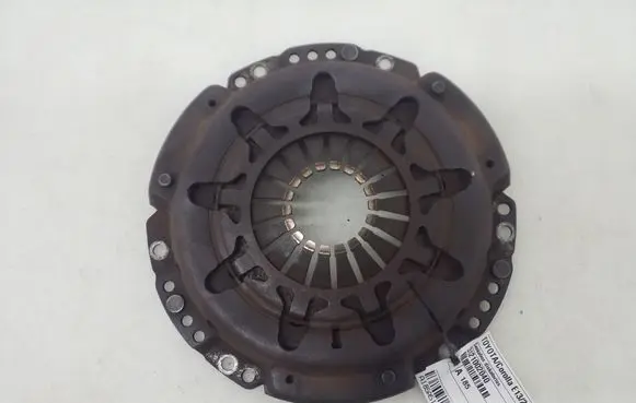 Toyota Corolla E120 E130 Pressure plate 3121002040