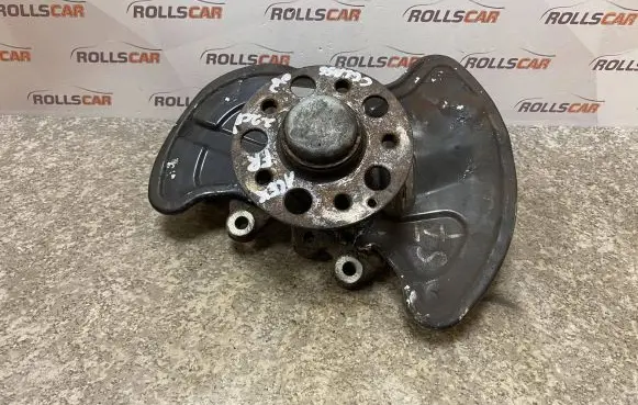 Mercedes-Benz C W204 Front wheel hub spindle knuckle