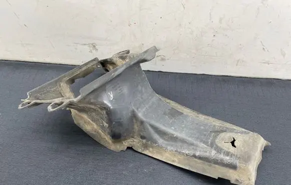 Audi A6 S6 C6 4F Intercooler air channel guide 4F0145334C