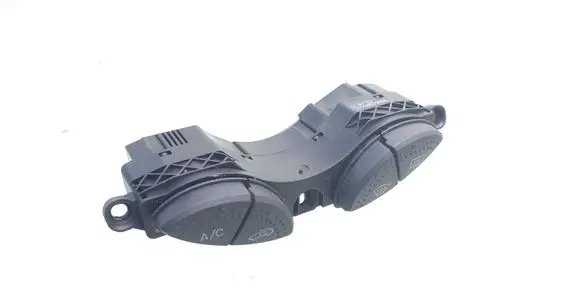 Ford Focus Windscreen/window heater switch 98AG19A945CH