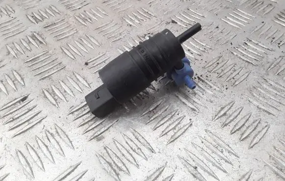 Audi A6 S6 C5 4B Windscreen/windshield washer pump 107819 021168