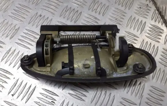 Saab 9-3 Ver1 Front door exterior handle/bracket 12767369