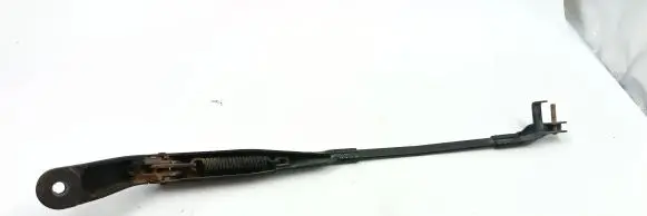Volkswagen PASSAT B5.5 Front wiper blade arm 4773362