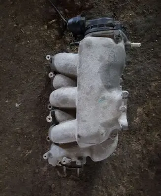 Nissan Quest Intake manifold 