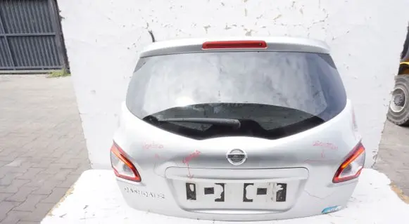 Nissan Qashqai Tailgate/trunk/boot lid
