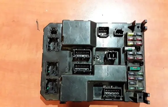 Peugeot 307 Comfort/convenience module 9651197780