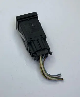 Volkswagen Golf III Windscreen/window heater switch 1H0959621B 0586