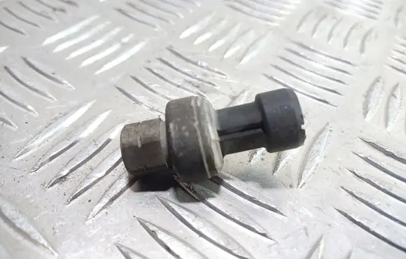 Opel Zafira A Air conditioning (A/C) pressure sensor 09131721