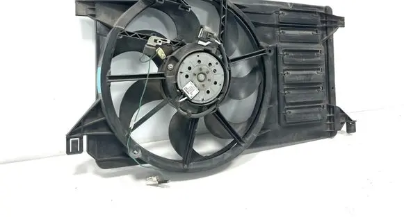 Mazda 3 II Radiator cooling fan shroud 3137228047 3136613321 638289