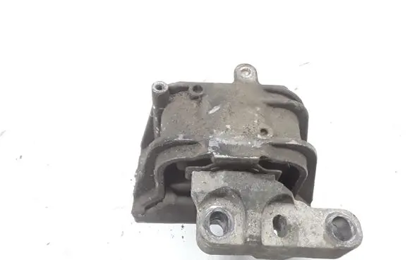 Skoda Octavia Mk2 (1Z) Engine mount bracket