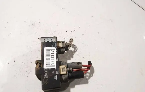 Volkswagen Golf IV Coolant fan relay 1J0919506H