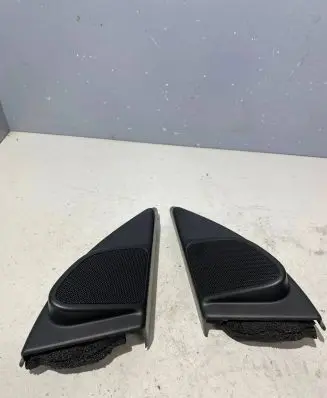 Volvo XC60 Front door high frequency speaker 30761585 30761586 30781067