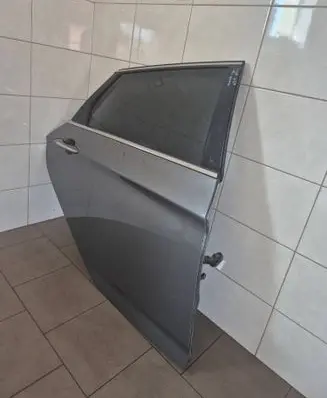 Hyundai i40 Rear door