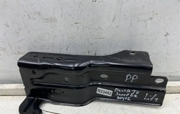 Toyota ProAce Max Headlight/headlamp mounting bracket 