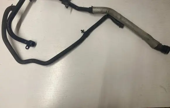 Volkswagen PASSAT B6 Engine coolant pipe/hose 3B0122291B