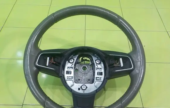 Jaguar XE Steering wheel SKORZANA 16AB112