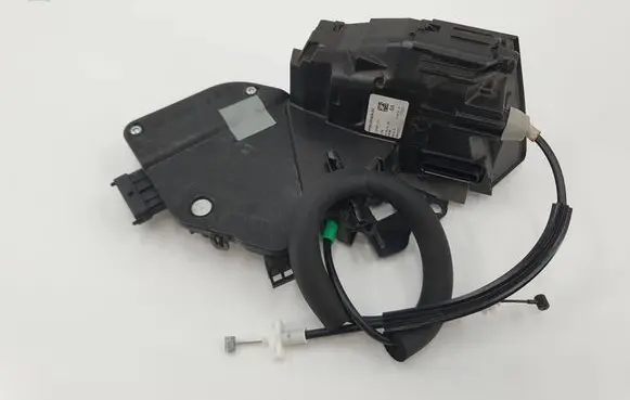 Jaguar F-Pace Front door lock HK83203A28AC