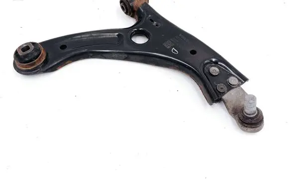 Volvo XC40 Front lower control arm/wishbone 32221282