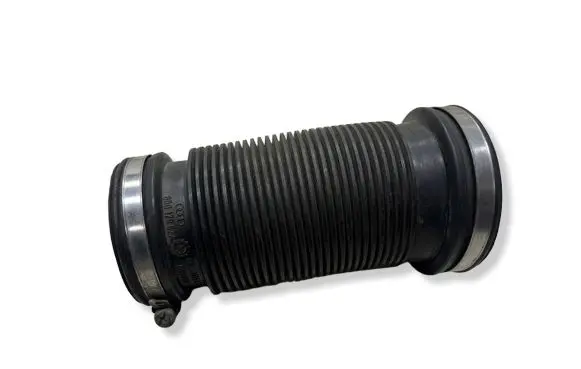 Audi A4 S4 B5 8D Air intake hose/pipe 8D0129627