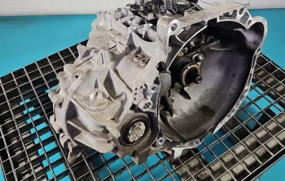 Hyundai Elantra VII Manual 5 speed gearbox ZE41NU IMPRK1569395