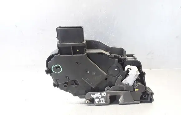 Volvo V50 Front door lock 30753664