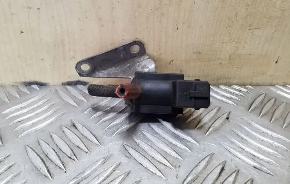 BMW X1 E84 Turbo solenoid valve 70231800