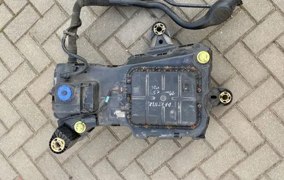 Peugeot Partner III AdBlue liquid reservoir 12678023