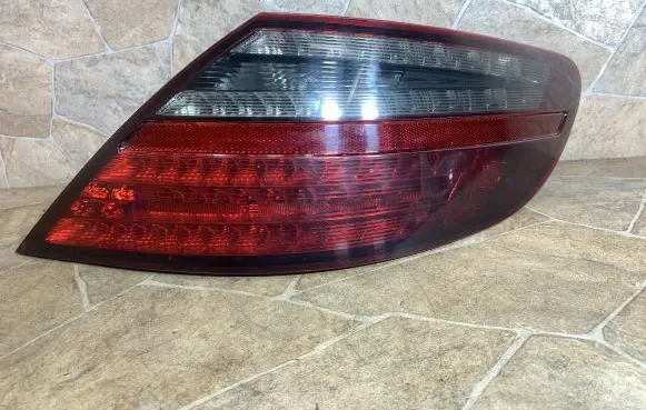 Mercedes-Benz SLK R172 Rear/tail lights A1729064000