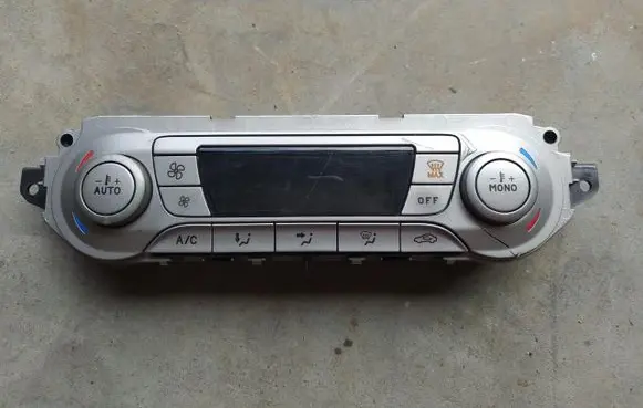 Ford Focus Climate control unit 7m5t-18c612-ck