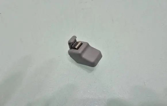 Alfa Romeo Stelvio Sun visor clip/hook/bracket 