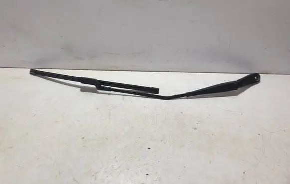 Volvo XC60 Front wiper blade arm 30753526