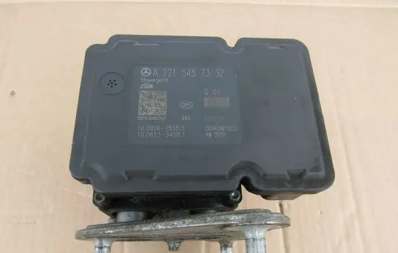 Mercedes-Benz S W221 ABS Pump A2215457332