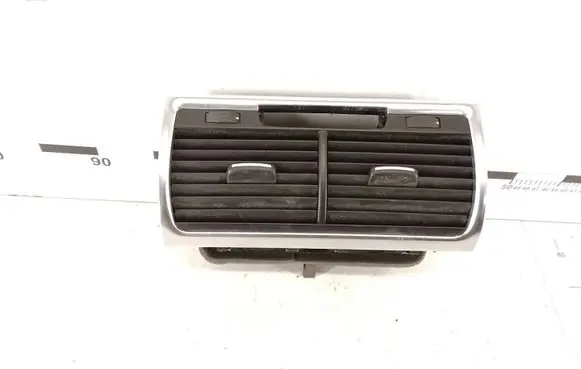 Audi Q7 4L Dash center air vent grill 4L0820951