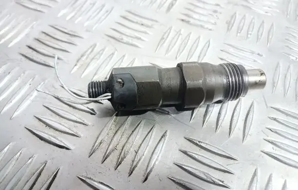 Peugeot 406 Fuel injector LDC009R01 27BRF