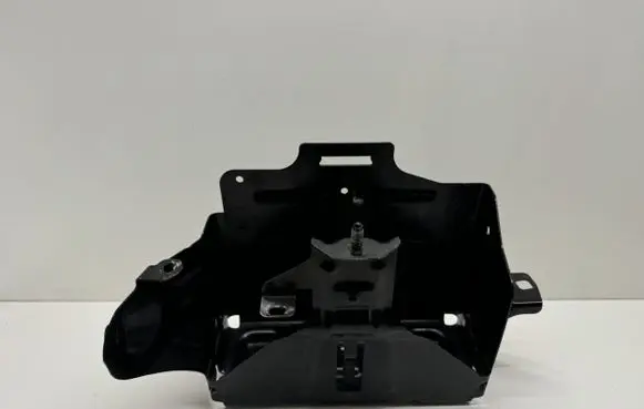 BMW 8 G15 Battery box tray 6832931