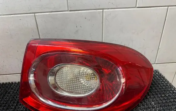 Volkswagen Tiguan Rear/tail lights 5N0945096H