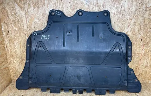 Skoda Karoq Engine splash shield/under tray 5Q0825236
