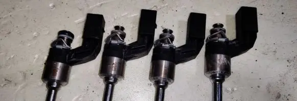 Seat Altea Fuel injector 03C906036F