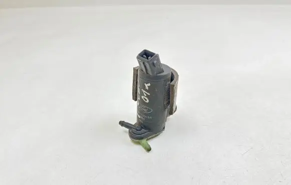 Ford Focus Windscreen/windshield washer pump 93BB17K624BA