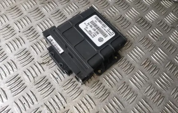 Audi Q7 4L Gearbox control unit/module 09D927750FS