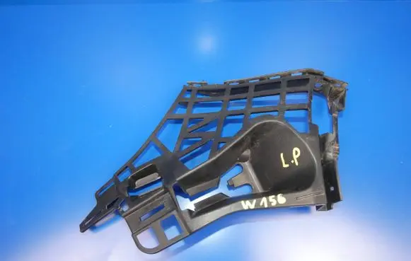 Mercedes-Benz GLA W156 Front bumper mounting bracket A1568851521