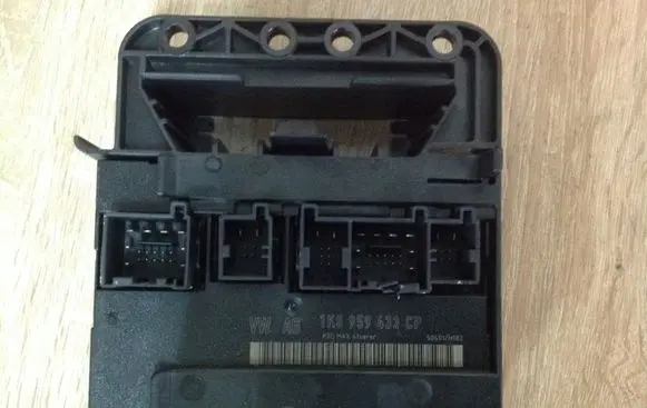Volkswagen Golf V Comfort/convenience module 1K0959433CP