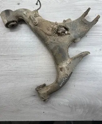 Land Rover Discovery 3 - LR3 Rear upper control arm/wishbone