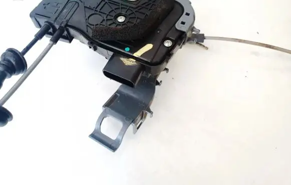 Hyundai Sonata Front door lock 813103s0100r 81310-3s0100r
