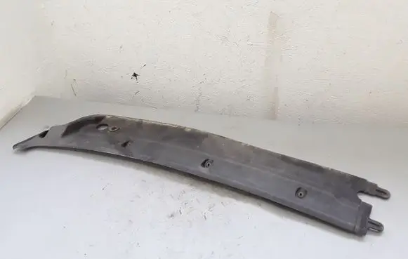 Iveco Daily 35 - 40.10 Wiper trim 504022284