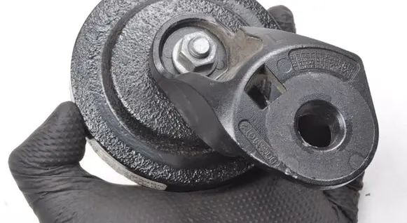 Mercedes-Benz CLS W257 Generator/alternator bracket A2063500909