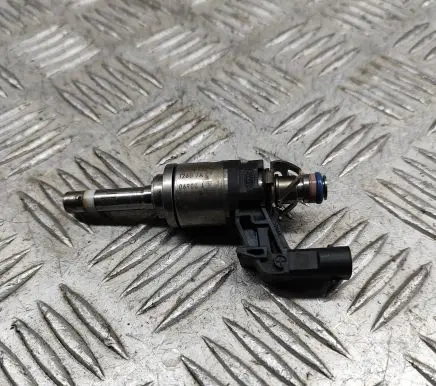 Skoda Superb B8 (3V) Fuel injector 04E906036AT