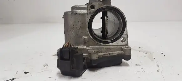 Renault Scenic II - Grand scenic II Throttle valve 8200614985