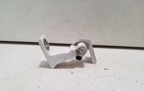 Audi Q2 - Rear door lower hinge 8X4833405A 8V5833403C
