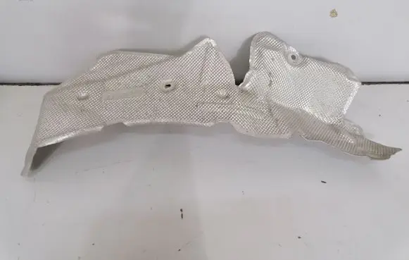 BMW 5 E60 E61 Heat shield in engine bay 7033720